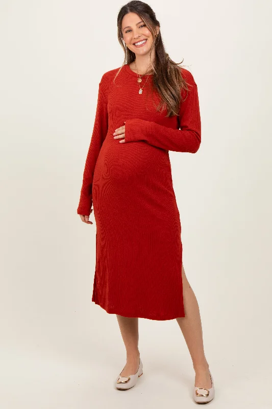 Pink Formal Midi Dresses-Red Ribbed Knit Long Sleeve Side Slit Maternity Midi Dress