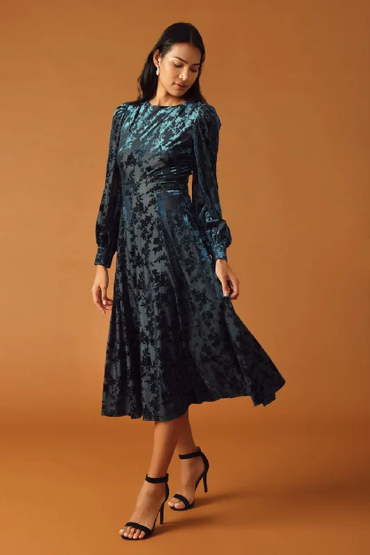 Elegant Casual Midi Dresses-PASSING GLANCES VELVET MIDI DRESS